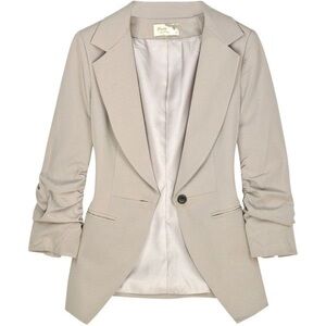Elizabeth and James | beige blazer | size 6